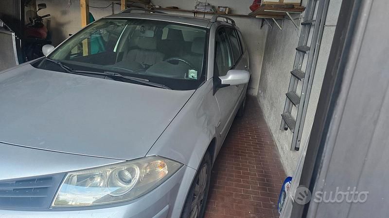 Usata Renault Mégane GrandTour Dynamique 105 CV (77 kW) 2008 Grigio Station wagon