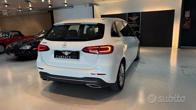 Usata Mercedes B200 163 CV (119 kW) 2020 Bianco Monovolume