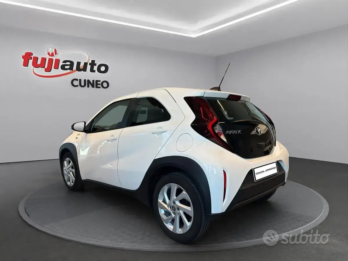 Usata Toyota Aygo X Active 72 CV (52 kW) 2022 Super white SUV