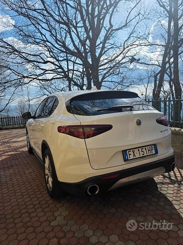 Usata Alfa Romeo Stelvio Executive 190 CV (139 kW) 2019 Bianco SUV