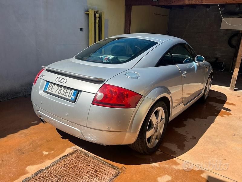 Usata Audi TT 179 CV (131 kW) 1999 Grigio Coupé