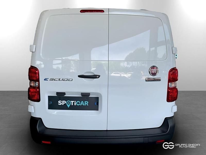 Begagnad Fiat Scudo Business 75 kW (102 HK) 2022 Vit Van