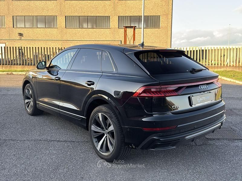 Usata Audi Q8 S-Line 286 CV (210 kW) 2020 Nero SUV