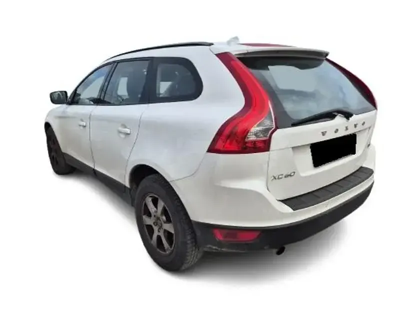 Usata Volvo XC60 Kinetic 136 CV (100 kW) 2013 Bianco SUV