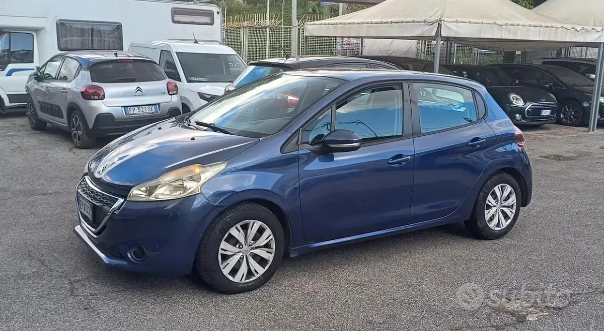 Usata Peugeot 208 Allure 68 CV (50 kW) 2013 Blu Utilitaria
