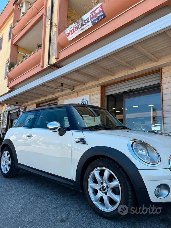 Usata Mini Cooper D 126 CV (92 kW) 2010 Utilitaria