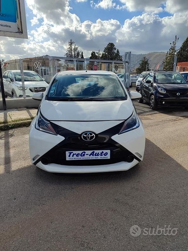 Usata Toyota Aygo Cool 69 CV (50 kW) 2017 Bianco Utilitaria