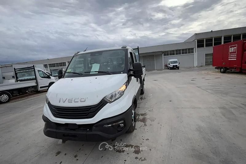 Nuova Iveco Daily 136 CV (100 kW) 2026 Bianco Berlina