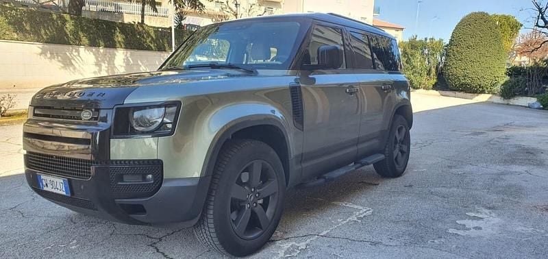 Usata Land Rover Defender SE Dynamic 199 CV (146 kW) 2024 Grigio SUV