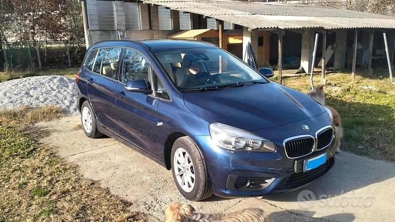 Blu/azzurro Usata 2015 BMW 218 Gran Tourer Advantage Monovolume | 13.000 € (Cara) - Immagine 1/4