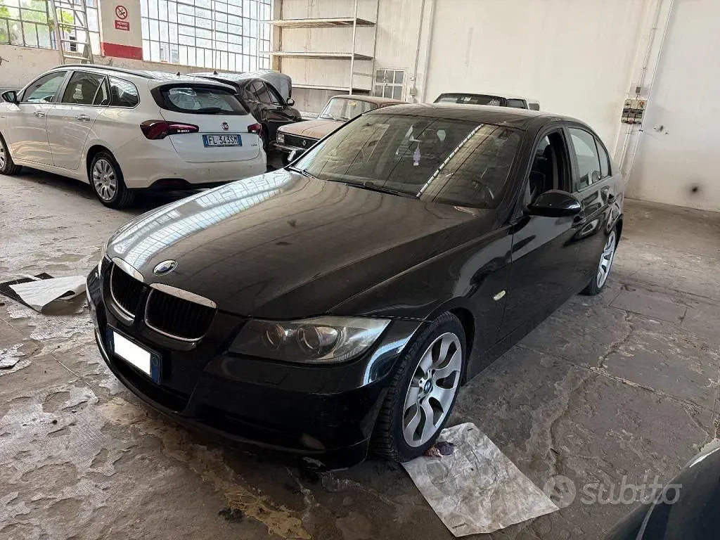 Usata BMW 320 Efficient Dynamics 163 CV (119 kW) 2007 Nero metallizzato Berlina