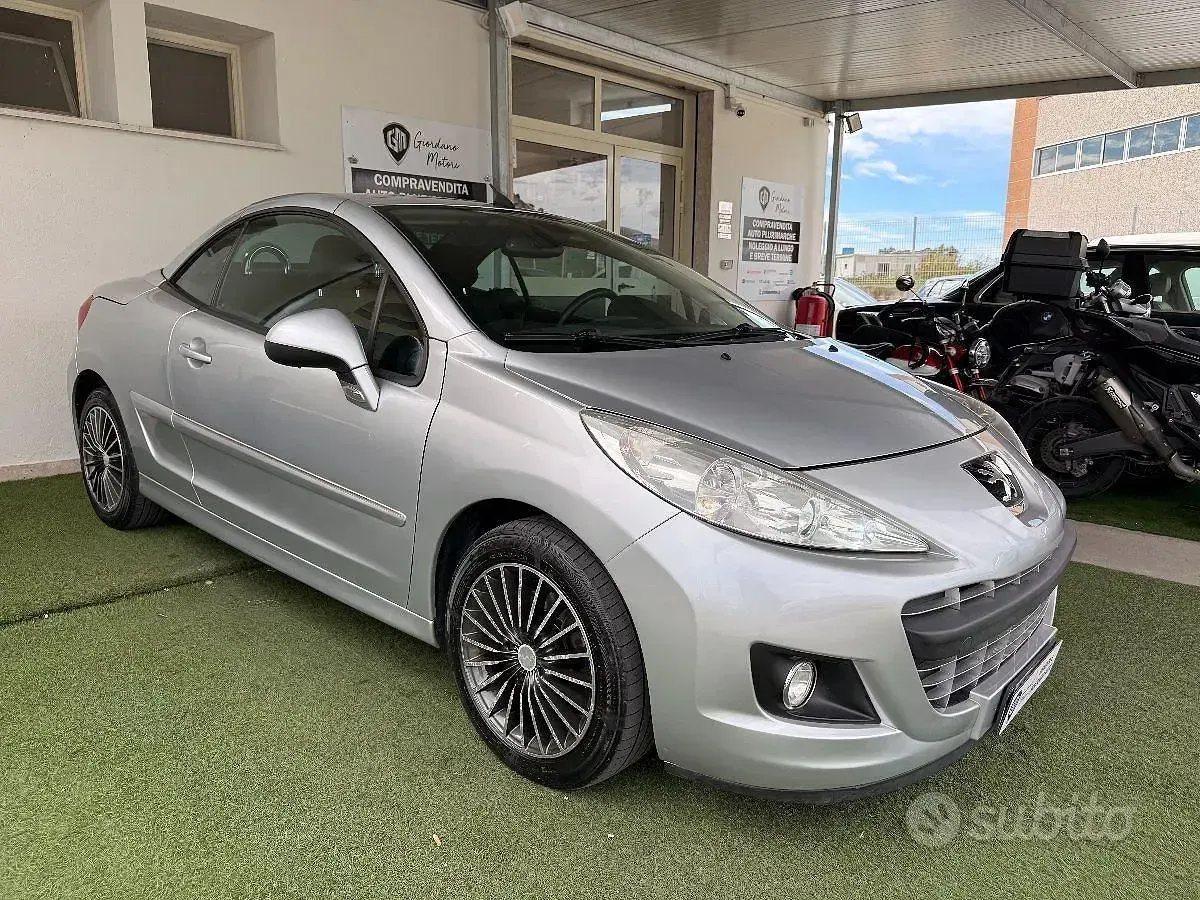 Usata Peugeot 207 CC 111 CV (81 kW) 2011 Argento Cabrio
