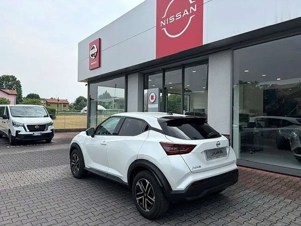 Usata Nissan Juke N-Connecta 114 CV (83 kW) 2024 Bianco perla SUV