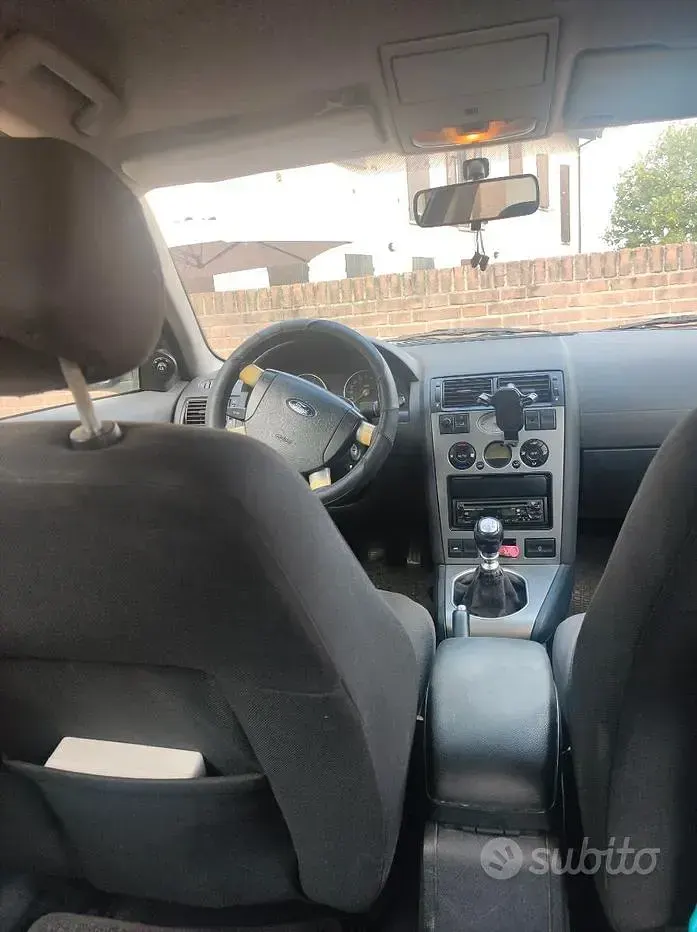 Usata Ford Mondeo 132 CV (97 kW) 2003 Nero Station wagon