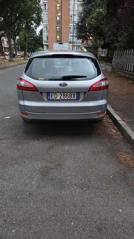 Usata Ford Mondeo Titanium 140 CV (102 kW) 2010 Station wagon