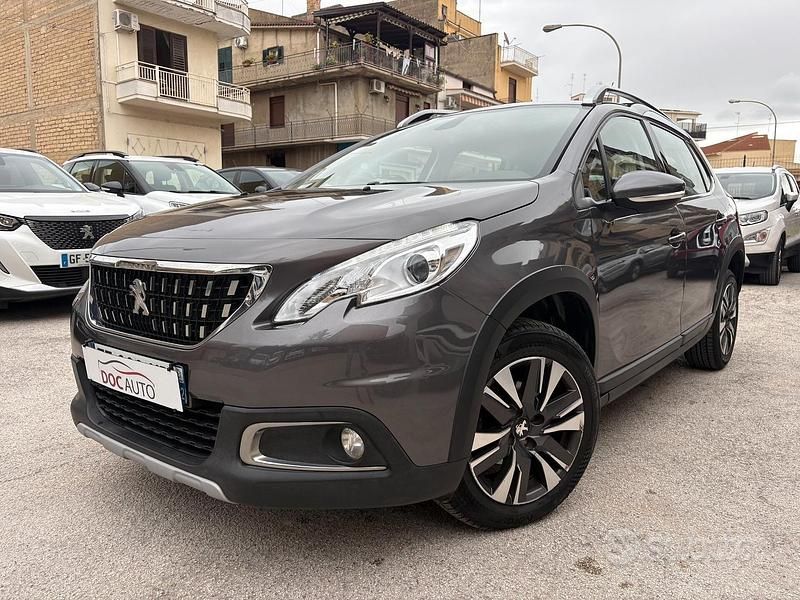 Usata Peugeot 2008 Allure 99 CV (72 kW) 2016 Grigio SUV
