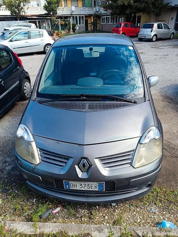 Usata Renault Modus 85 CV (62 kW) 2007 Grigio Monovolume