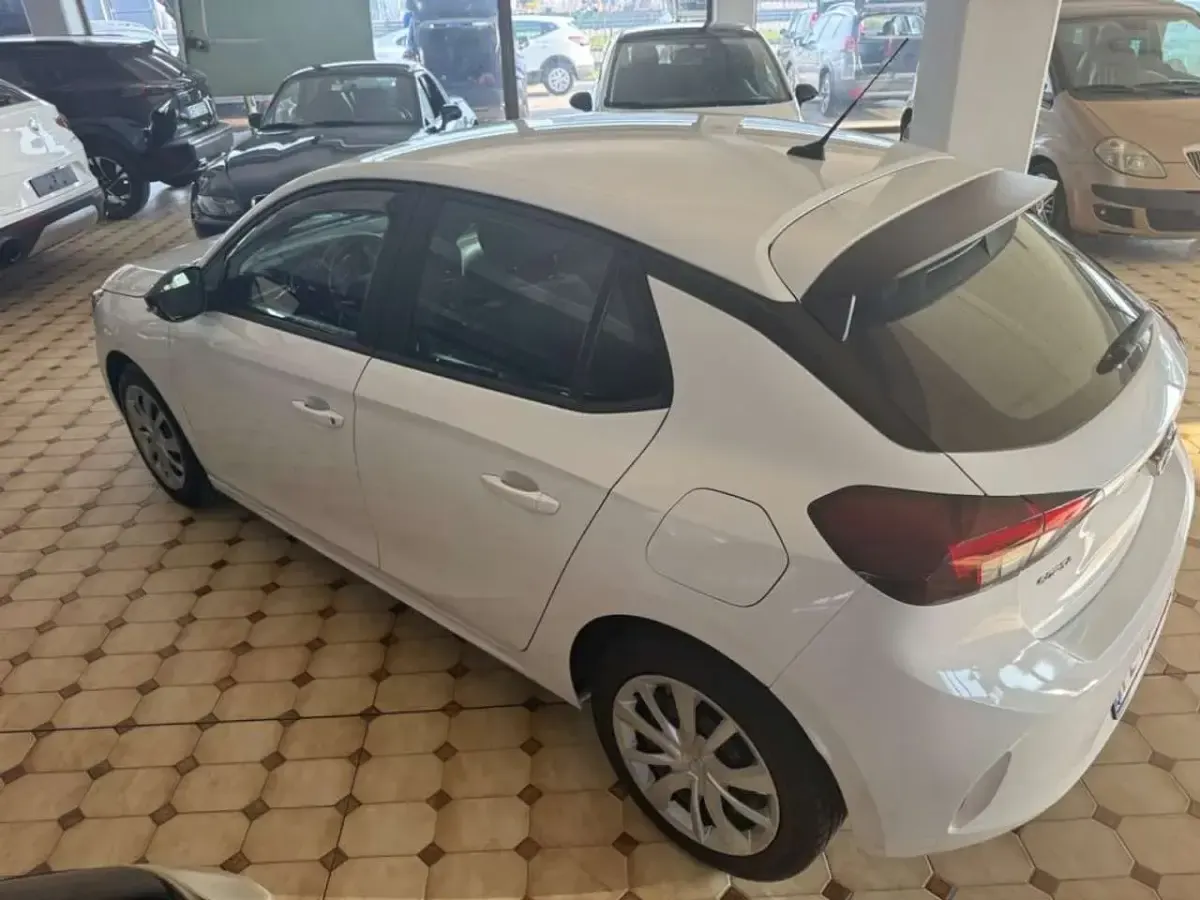 Usata Opel Corsa Elegance 102 CV (75 kW) 2020 Bianco Utilitaria