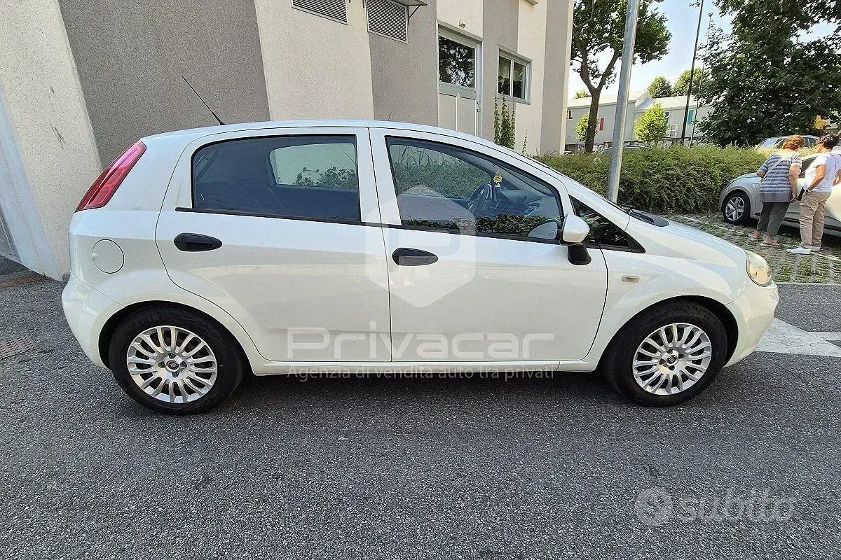 Usata Fiat Punto Street 95 CV (69 kW) 2017 Bianco Utilitaria