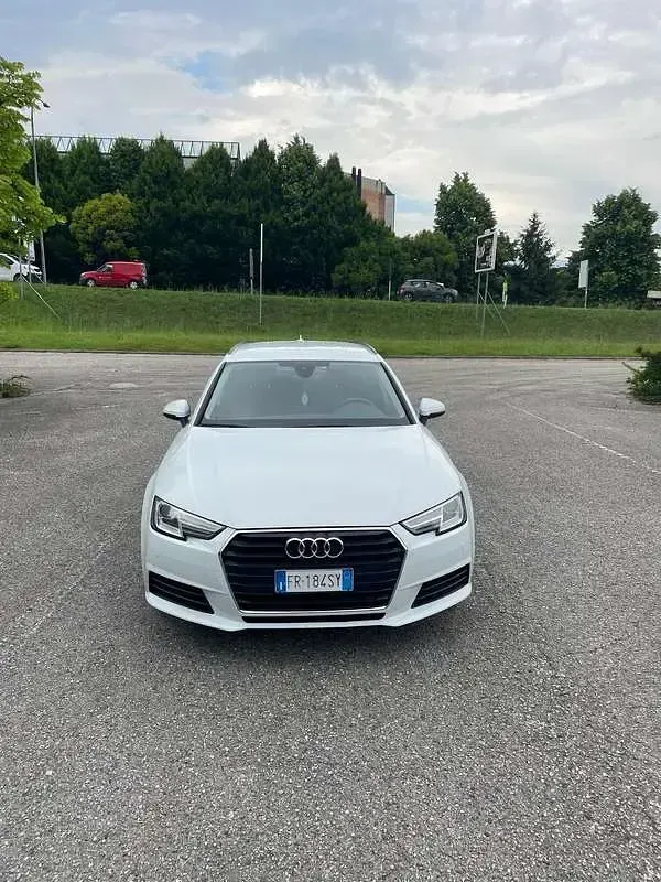 Usata Audi A4 Business Plus 150 CV (110 kW) 2018 Bianco Station wagon