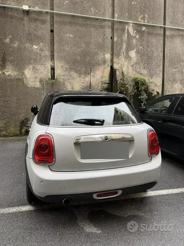 Usata Mini Cooper D 116 CV (85 kW) 2016 Grigio Utilitaria