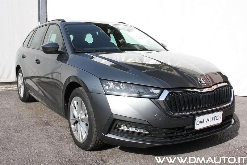 Usata Skoda Octavia Executive 150 CV (110 kW) 2023 Grigio Station wagon