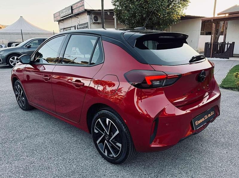 Usado Opel Corsa GS Line 101 HP (74 kW) 2024 Vermelho Citadino