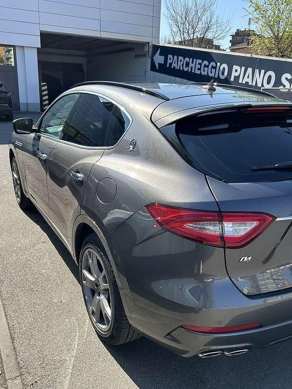 Usata Maserati Levante 250 CV (183 kW) 2016 SUV