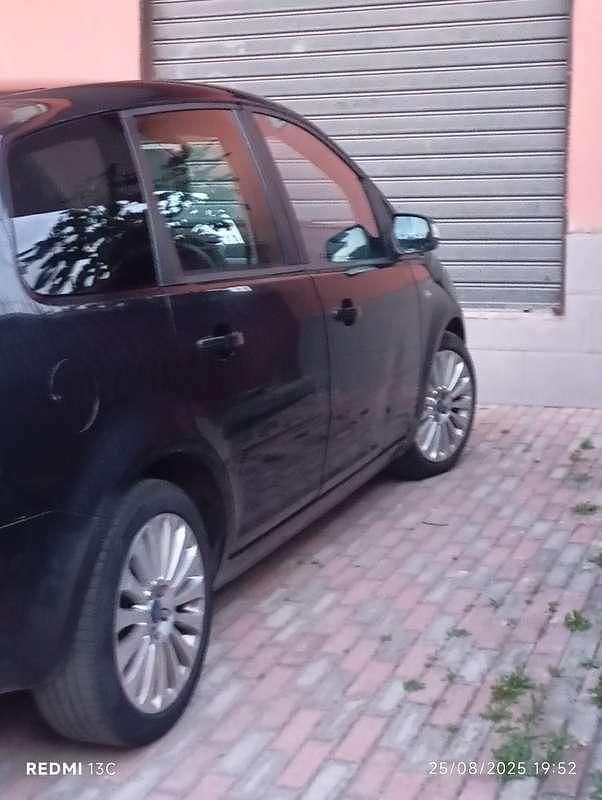 Usata Ford C-MAX Titanium 109 CV (80 kW) 2009 Monovolume