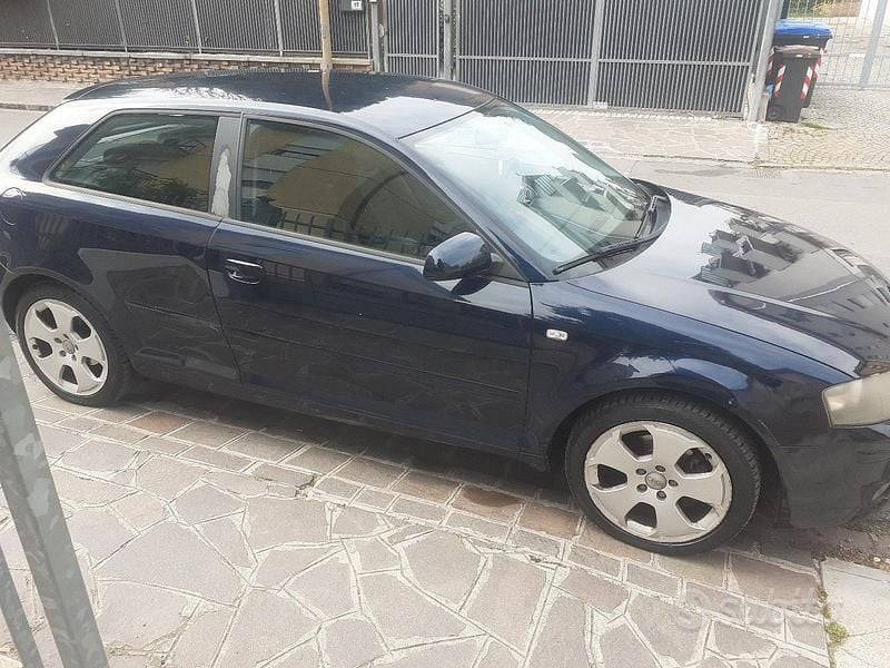 Usata Audi A3 2005 Blu Utilitaria