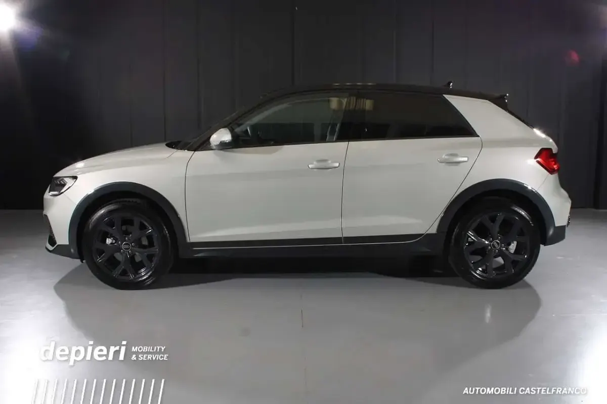 Usata Audi A1 116 CV (85 kW) 2025 Argento SUV
