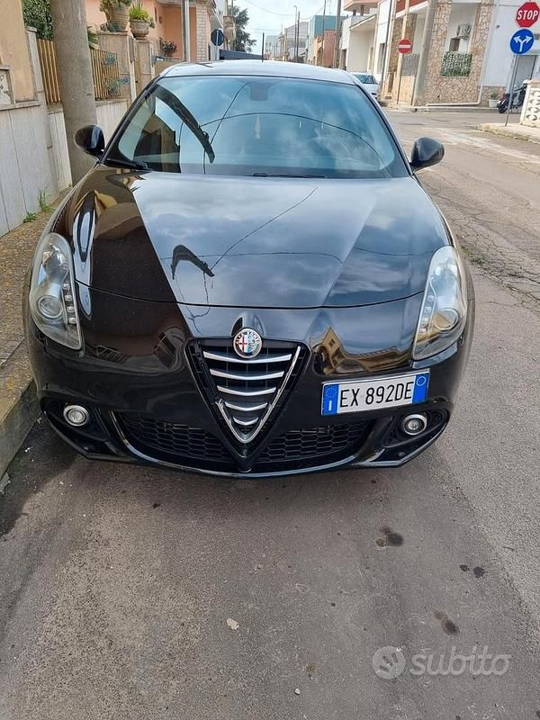 Usata Alfa Romeo Giulietta 105 CV (77 kW) 2015 Nero Utilitaria
