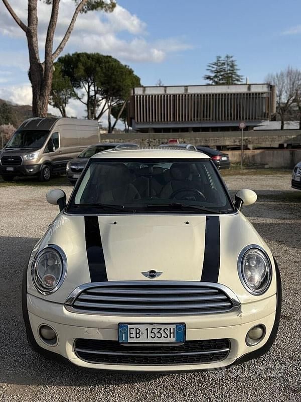 Occasion Mini Cooper D 109 ch (80 kW) 2010 Blanc Citadine