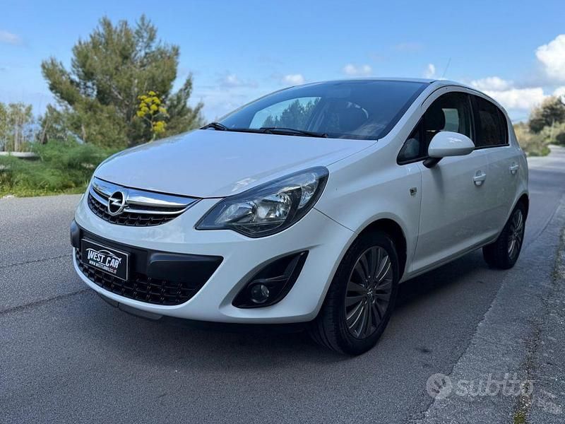 Usata Opel Corsa Edition 85 CV (62 kW) 2014 Bianco Utilitaria