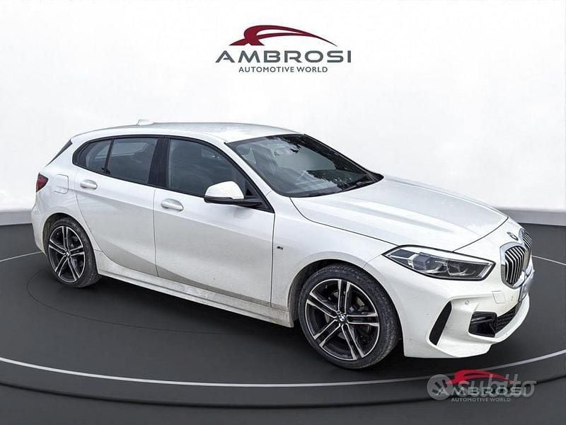 Usata BMW 118 M Sport 150 CV (110 kW) 2022 Bianco Utilitaria
