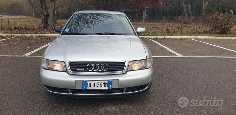 Usata Audi A4 Ambition 149 CV (109 kW) 1999 Argento Berlina