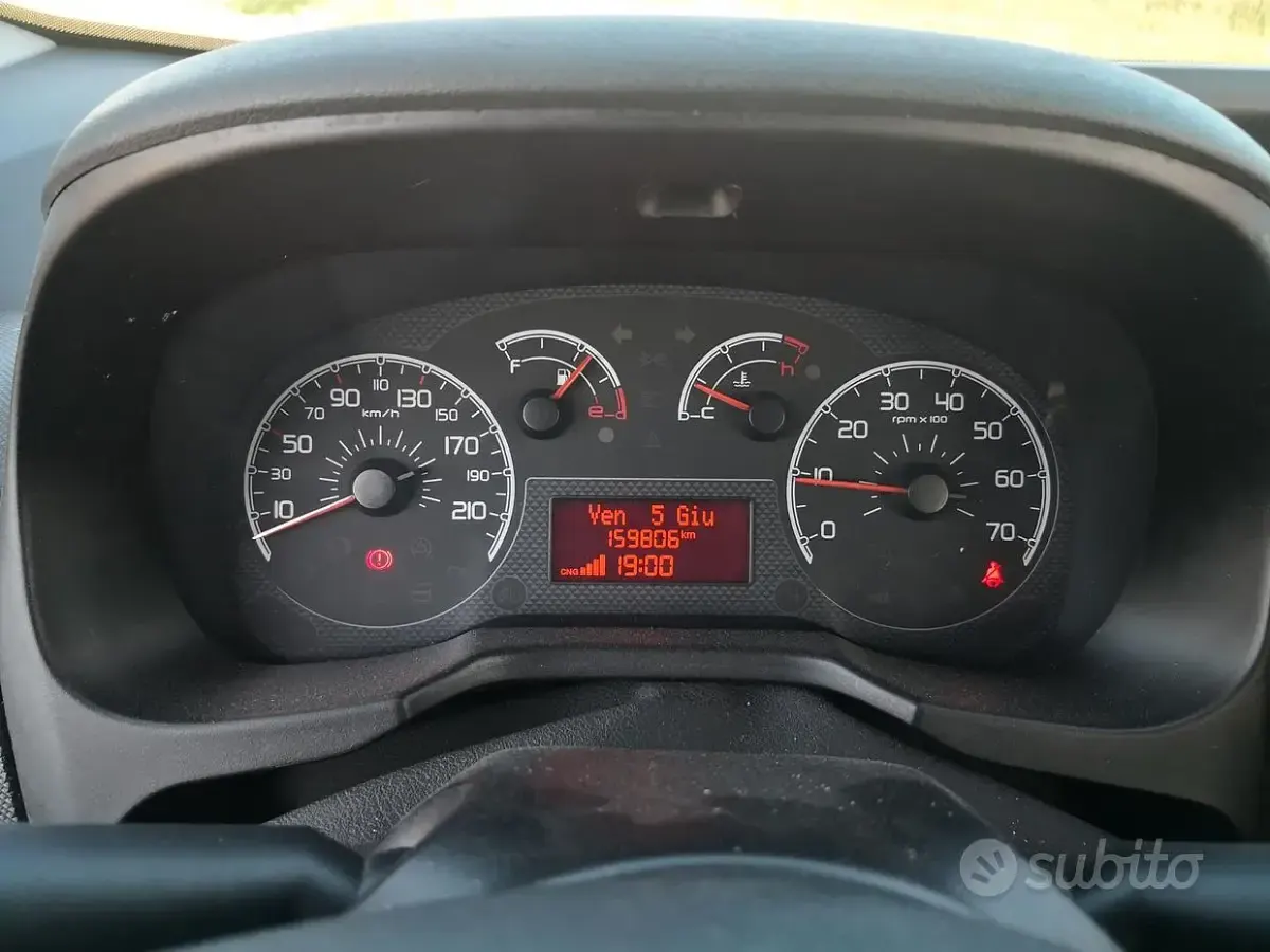 Usata Fiat Qubo Trekking 77 CV (56 kW) 2012 Bianco Monovolume