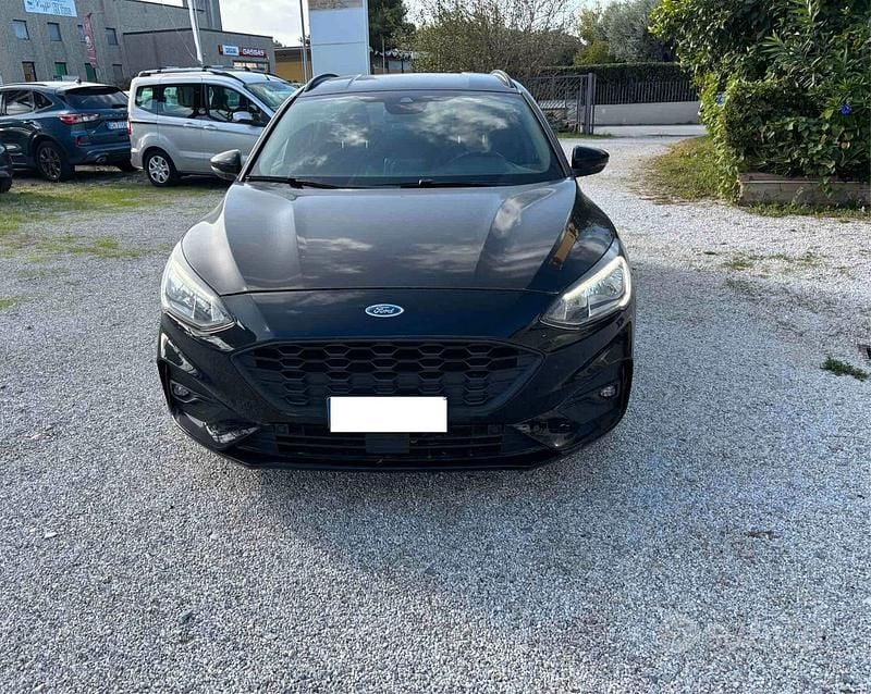 Usata Ford Focus Titanium 125 CV (91 kW) 2019 Nero Station wagon
