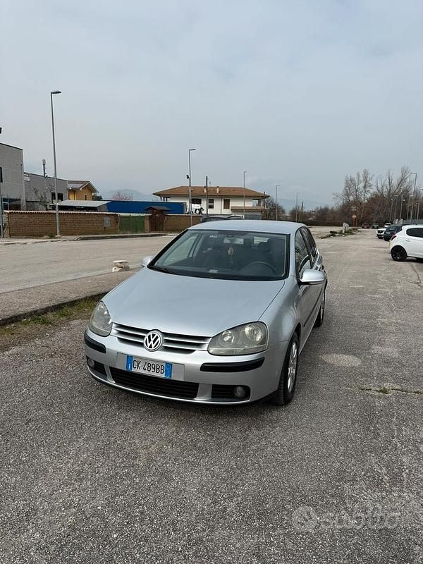 Usata VW Golf IV 2003 Grigio Berlina
