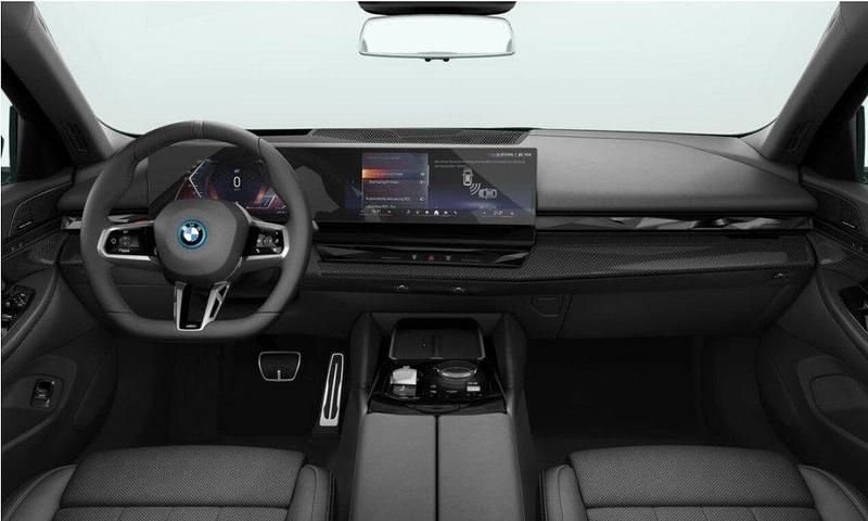 Nuova BMW i5 M Sport 150 kW (204 CV) 2025 Nero / metallizzato Berlina