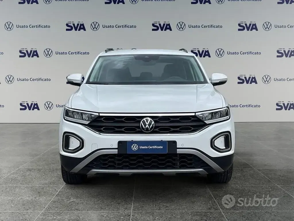 Usata VW T-Roc Life 110 CV (80 kW) 2023 Bianco SUV