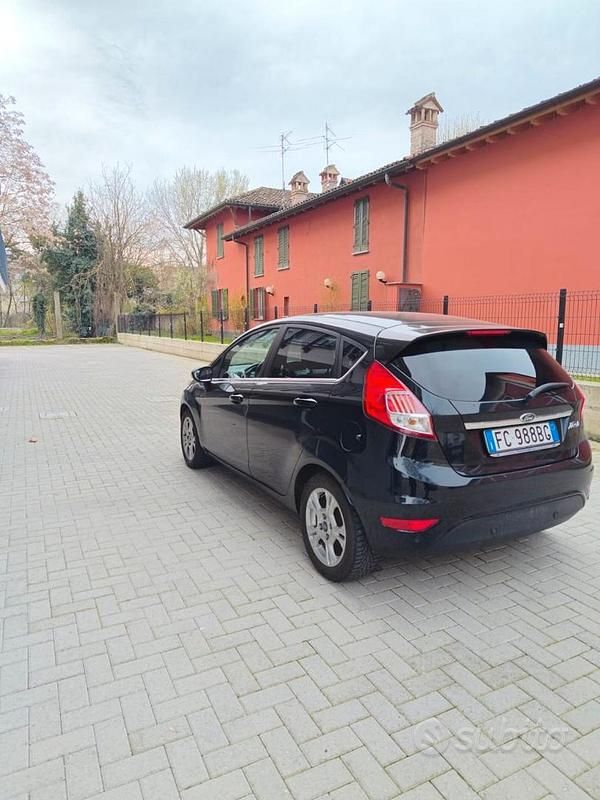 Usata Ford Fiesta Titanium 75 CV (55 kW) 2016 Nero Berlina