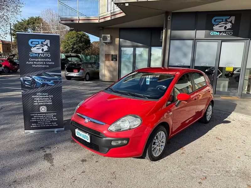 Usata Fiat Punto Evo 69 CV (50 kW) 2012 Rosso Utilitaria