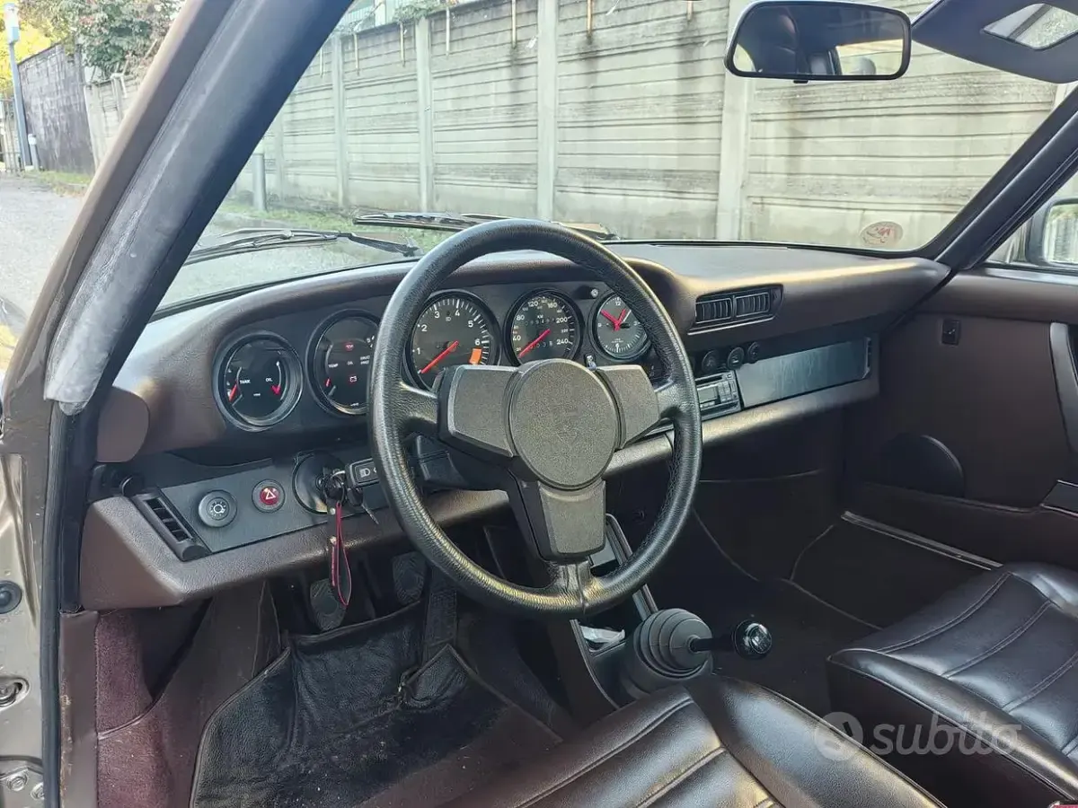 Usata Porsche 930 204 CV (150 kW) 1983 Cabrio