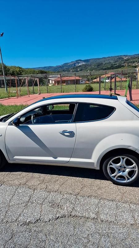 Begagnad Alfa Romeo MiTo Distinctive 85 HK (62 kW) 2013 Halvkombi