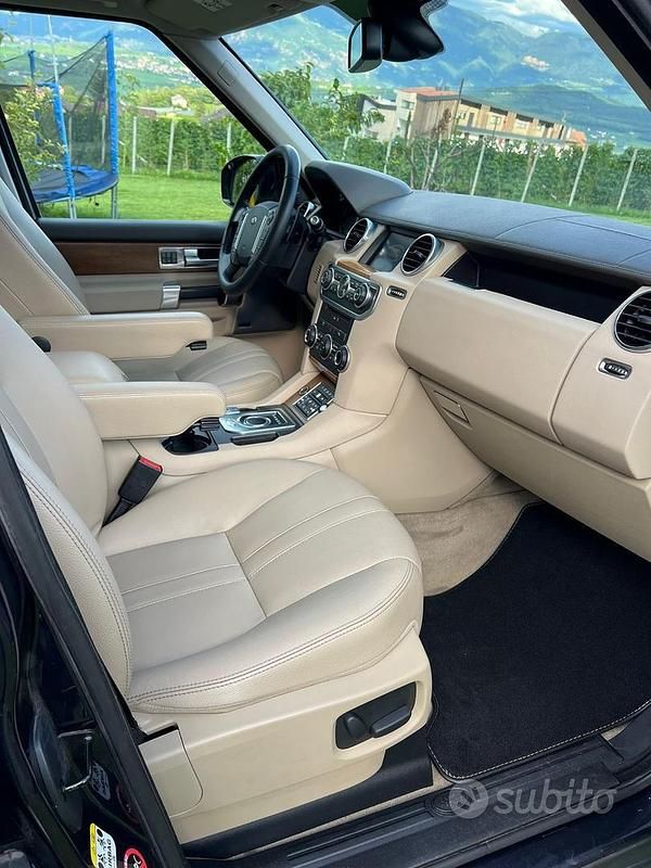 Usata Land Rover Discovery 4 HSE 249 CV (183 kW) 2016 Blu SUV