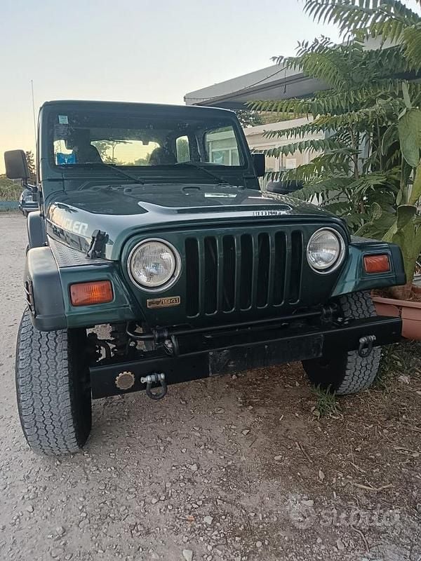 Usata Jeep Wrangler 1999 Verde SUV