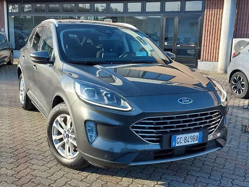 Usata Ford Kuga Titanium 120 CV (88 kW) 2020 Magneti grey SUV