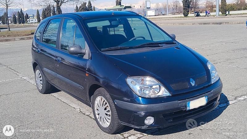 Usata Renault Scénic 107 CV (78 kW) 2000 Blu Monovolume