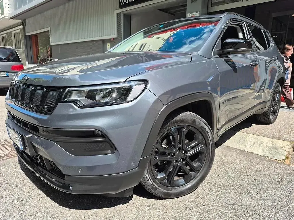 Usata Jeep Compass Night Eagle 131 CV (96 kW) 2022 Grigio SUV